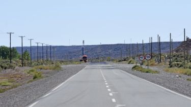 La actividad en Vaca Muerta cayó a su mínima expresión y algunas empresas ya están analizando reducir la producción de crudo ante la imposibilidad de colocarla. (Foto: Florencia Salto)