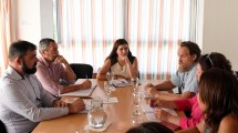 Imagen de El gobierno de Neuquén reiteró a docentes que pedirá ayuda para pagar salarios