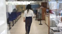 Imagen de Bancarios dicen que trabajan «14 horas» por día