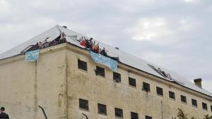 Rechazan habeas corpus de presos del penal de Devoto que denunciaron falta de prevención