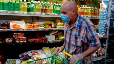 El rubro de alimentos y bebidas fue el que mayor remarcación percibió.-