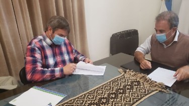 El intendente Pesatti firmó con la provincia para realizar los controles. Foto: gentileza.