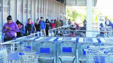 La cola más ordenada fue la de un supermercado. 