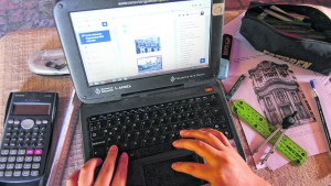 Estudiar en tiempos de pandemia deja a muchos chicos afuera