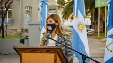 La intendenta de Plottier Gloria Ruiz asegura que es importante mantener las actividades económicas abiertas. (Gentileza).-