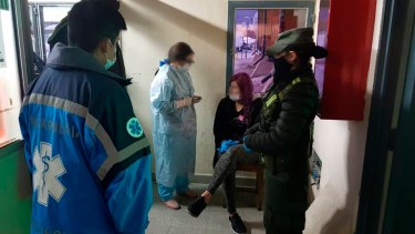 La mujer que fue sorprendida en el interior de la cabina de un camión. Foto: gentileza