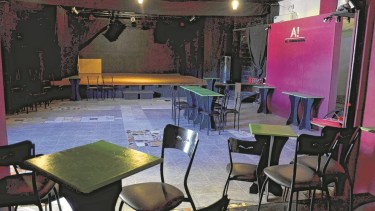 Los teatros y espacios culturales fueron los primeros en cerrar y serán los últimos en abrir.