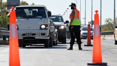 Control estricto en los puentes carreteros (Foto Florencia Salto)