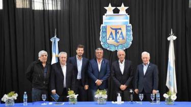 Tapia encabeza la lista de unidad con la integración de todos los clubes grandes.
