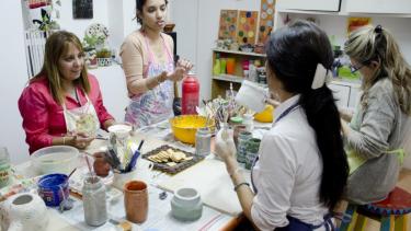 Las escuelas y talleres de arte no se encuentran incluidas en la flexibilización de la cuarentena. (Foto: archivo)