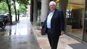 Internaron al ministro González García por problemas de salud