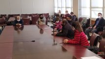 Imagen de Tras el bloqueo, diputados reciben a los mineros en la Legislatura