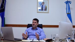 El estado de salud del ministro Deco «reviste gravedad» y «necesita asistencia respiratoria»