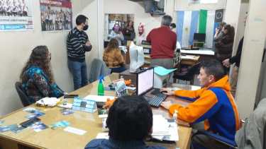 Trabajadores del Registro de la Propiedad Inmueble de Río Negro vuelven a las calles