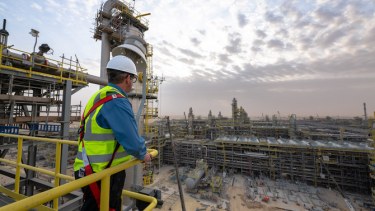 La petrolera estatal Saudi Aramco elevó todo los precios de venta de todos los tipos de petróleo que produce.