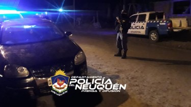 Neuquén: encuentran medio kilo de marihuana debajo del asiento de un auto