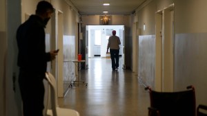 Tres muertos en 24 horas en Bariloche: testean pacientes de un geriátrico