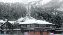 Imagen de Garantizan un ingreso de $100.000 para temporarios del cerro Catedral