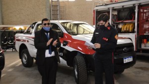 Dos camionetas para el cuartel de bomberos en Cutral Co