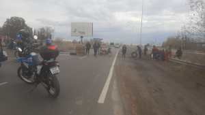 Vecinos de Ruca Antu y El Trebol levantaron el corte de la Ruta 7 en Neuquén