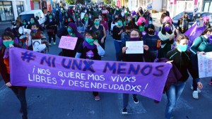 Las imágenes de la marcha de Ni Una Menos en Viedma