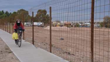 Las obras en la U9 volvieron a comenzar esta semana. (foto Yamil Regules)