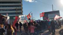 Imagen de Protesta frente a la nueva Municipalidad de Neuquén