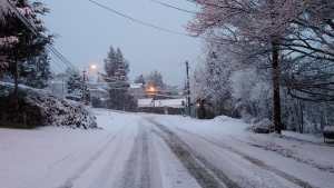 El invierno arrancó con nevada en Bariloche