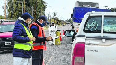 En Valle Medio vuelven a restringir ingresos por un muerto de covid-19