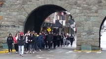 Imagen de Testeos, cupo en hoteles y burbujas: así será la vuelta de los viajes de egresados en Bariloche