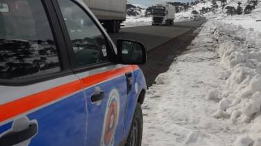 Hay alerta amarilla por nevadas en la cordillera de Neuquén.  