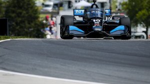 Rosenqvist festejó en la IndyCar
