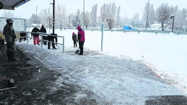 La nieve se adueñó de la localidad precordillerana que sufrió el mayor impacto inicial de la transmisión de coronavirus.