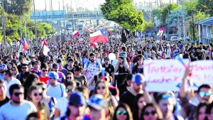Cuáles son las principales críticas a la constitución chilena