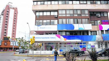 Los empleados municipales de Neuquén cobran hoy los sueldos