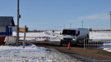 En los accesos a la ciudad continúan los retenes durante las 24 horas. (foto: José Mellado)