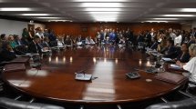 Imagen de Avanzan desde el gobierno con la idea de revisar la designación de diez jueces clave