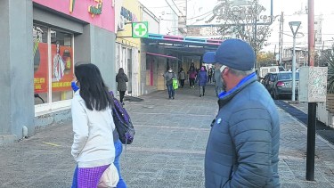 Continúa el régimen de salidas por DNIpara la zona Confluencia. 