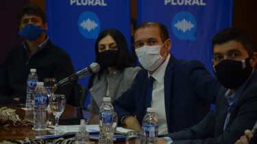 El gobernador presentó el Consejo Consultivo Plural en conferencia de prensa. Foto: Yamil Regules.