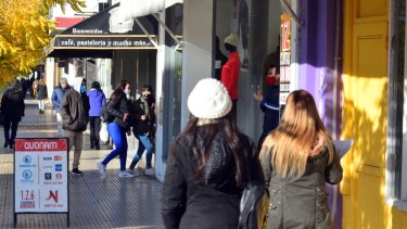 Nuevo horario, compre local y habilitaciones digitales, algunos de los reclamos que llegaron al municipio. Foto: Marcelo Ochoa.