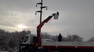 El temporal de nieve provoca cortes de luz en Neuquén