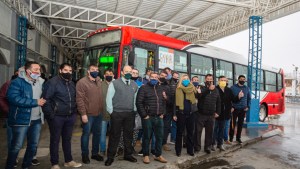 Roca vuelve a tener colectivos, luego de 70 días muy caros para el usuario