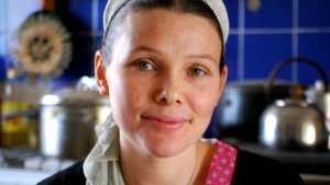 Una «rusa» en Fernández Oro, una historia de trabajo en la tierra y sabores de familia