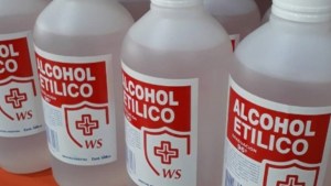 Prohíben la venta de un alcohol y un limpiador desinfectante
