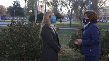Días atrás, la gobernadora pasó por el municipio de Roca y dialogó con la intendenta. El tópico también fue el sistema de salud en medio de la pandemia. Foto: archivo.-