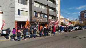 Trabajadores piden que se rematen otros bienes de Cerámica Neuquén