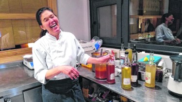 La «China» Müller: las razones por las cuales sigue siendo la reina de la gastronomía patagónica