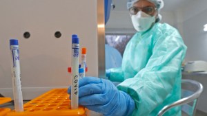 Son 1818 las personas fallecidas por coronavirus en el país