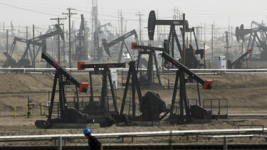 La baja demanda del hidrocarburo pone en jaque a las pequeñas empresas del país del norte que viven de los no convencionales.