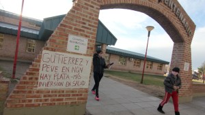 Suspendieron enfermeros del hospital de Centenario por una protesta